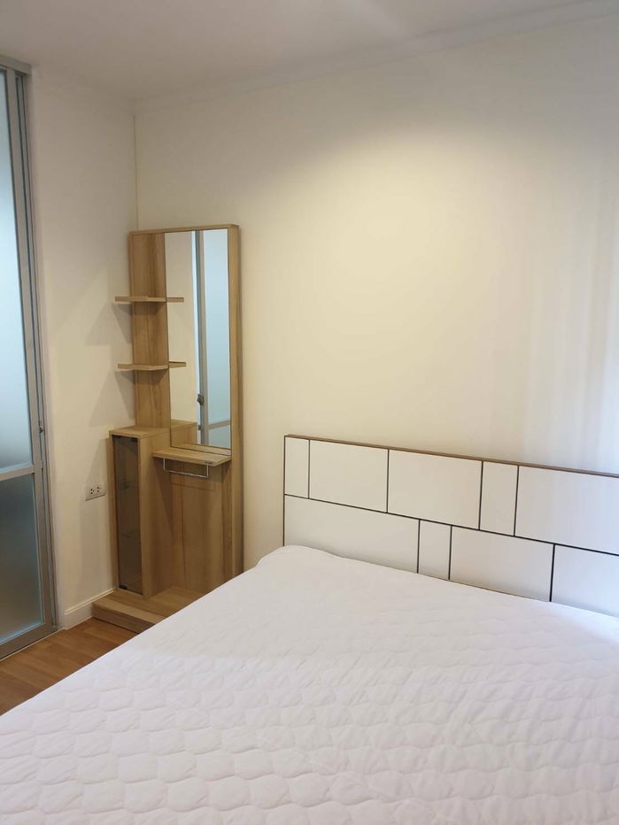 picture Condo for rent Lumpini Place Ratchayothin (Equipped with washing machines) - 1/9