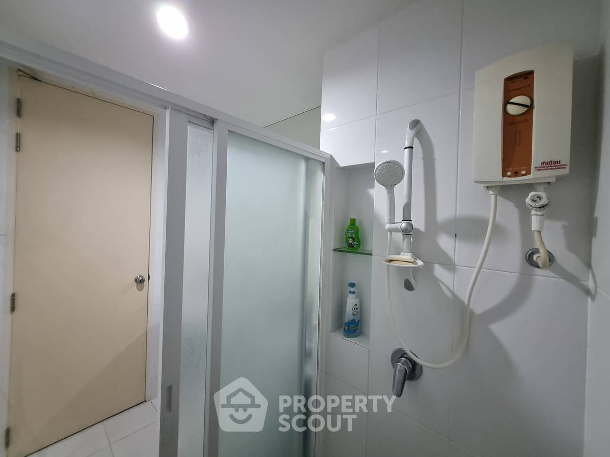picture 1-BR Condo at The Parkland Grand Taksin near BTS Talat Phlu (ID 2466315) - 9/14