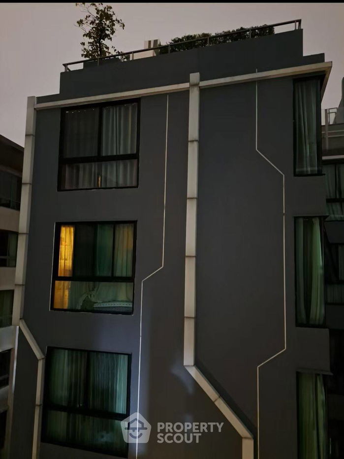 รูป คอนโด 1-ห้องนอน ที่ ซีนิธ เพลส สุขุมวิท 42 คอนโดมิเนียม ใกล้ BTS เอกมัย (ID 2428543) - รูปที่ 2/5