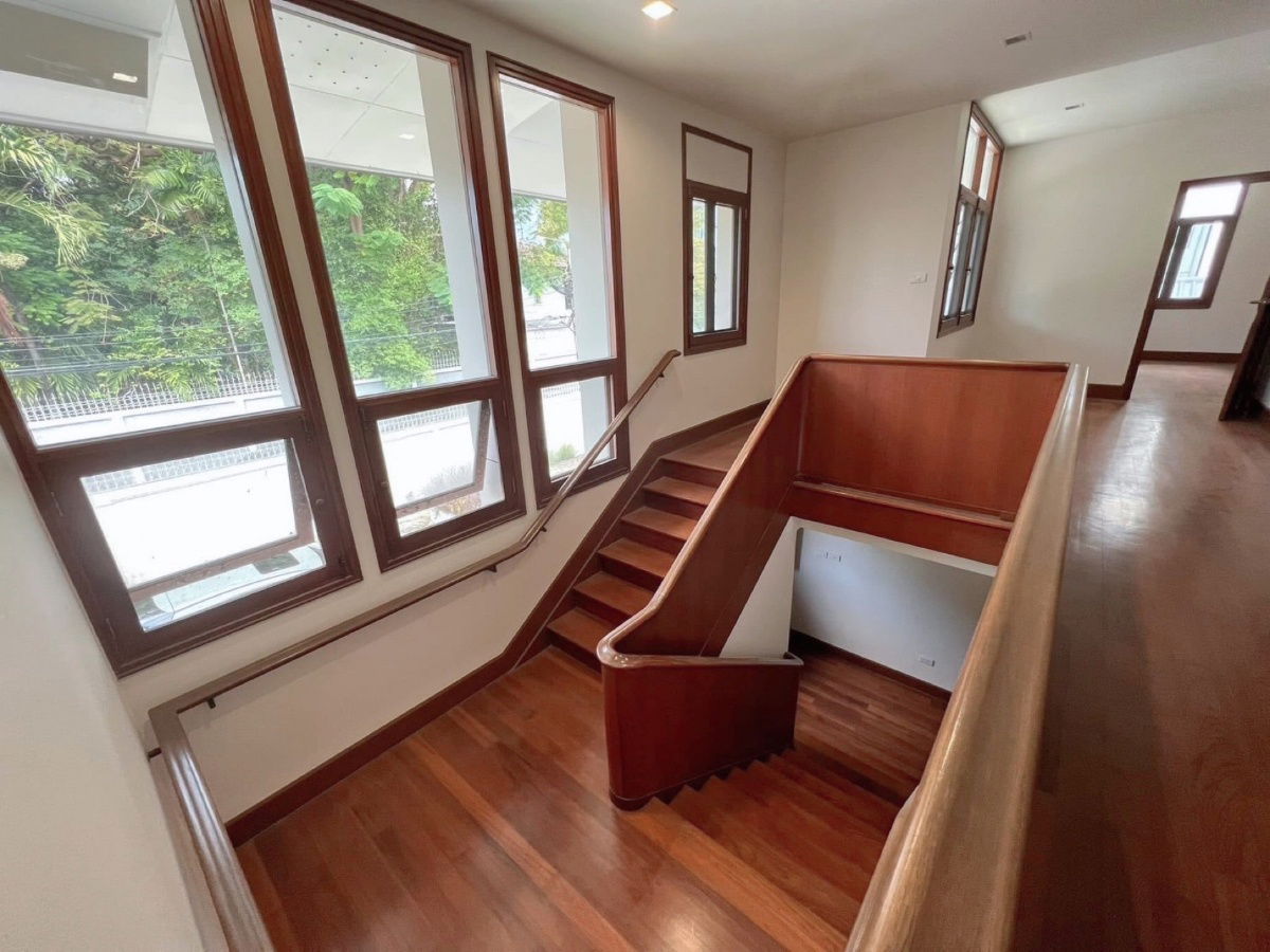 รูป ✨ ให้เช่าบ้านเดี่ยวสวย 297 ตรว. อารีย์–ราชครู | พื้นที่ใหญ่ สวนร่มรื่น + Maid Quarter แยกส่วน - รูปที่ 10/11