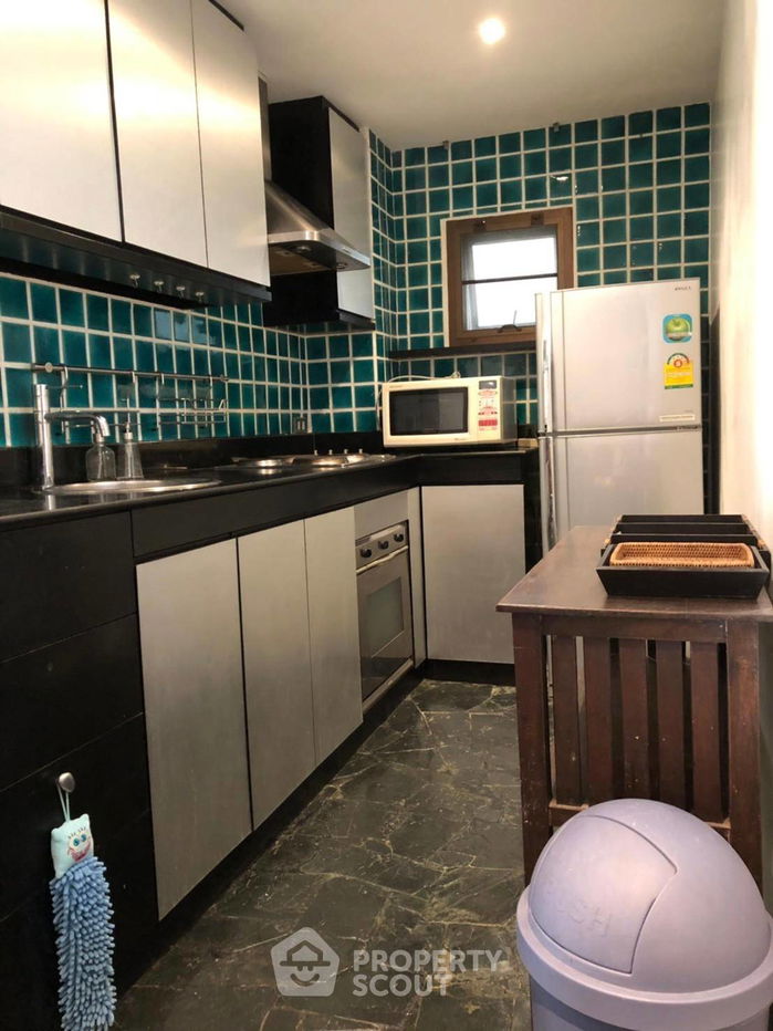 picture 2-BR Condo at Top View Tower Condominium near BTS Thong Lor (ID 452959) - 4/12