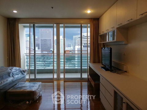 3-BR Condo at The Royal Saladaeng Condominium near MRT Si Lom (ID 1815985)