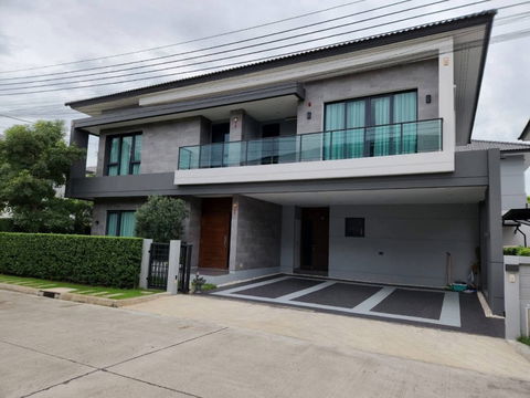 The City Bangna – 200,000 THB/Month • Large Corner Plot on Main Road, Only 800 m from Mega Bangna