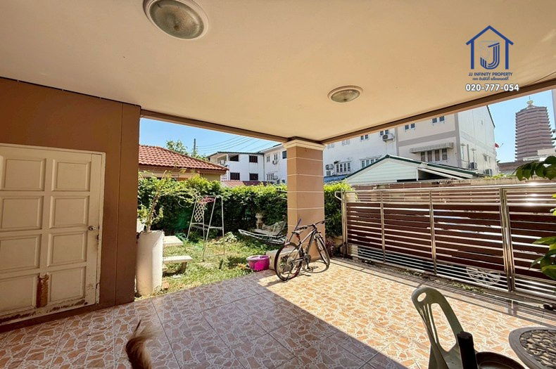 รูป ขายบ้านเดี่ยว 2 ชั้น ถนนโชคชัย 4 ซอย 43 หลังริม ใกล้รถไฟฟ้า-ทางด่วนฉลองรัช (รามอินทรา-อาจณรงค์) - รูปที่ 3/11