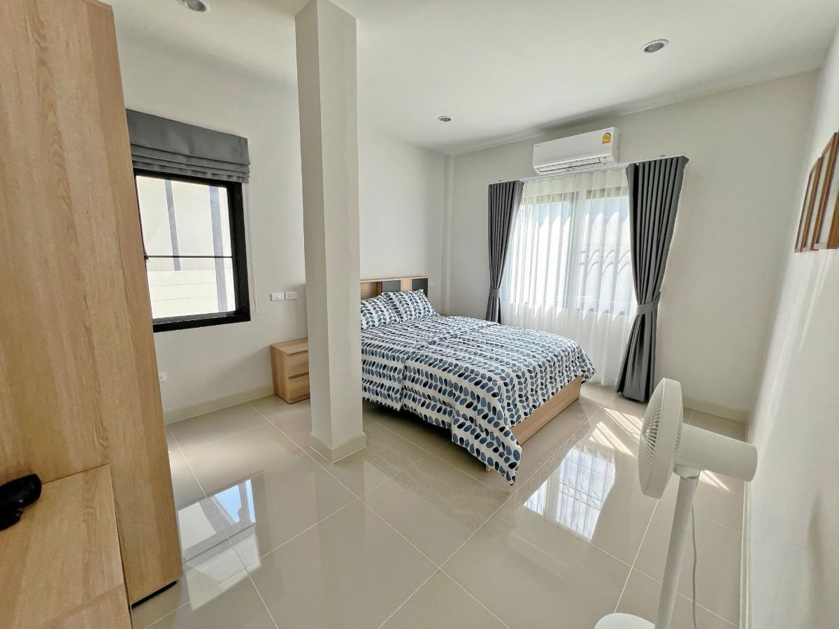 รูป ให้เช่าบ้านเดี่ยวสองชั้น 4 ห้องนอน 3 ห้องน้ำ 1 ห้องครัว 2 ที่จอดรถ - รูปที่ 4/11