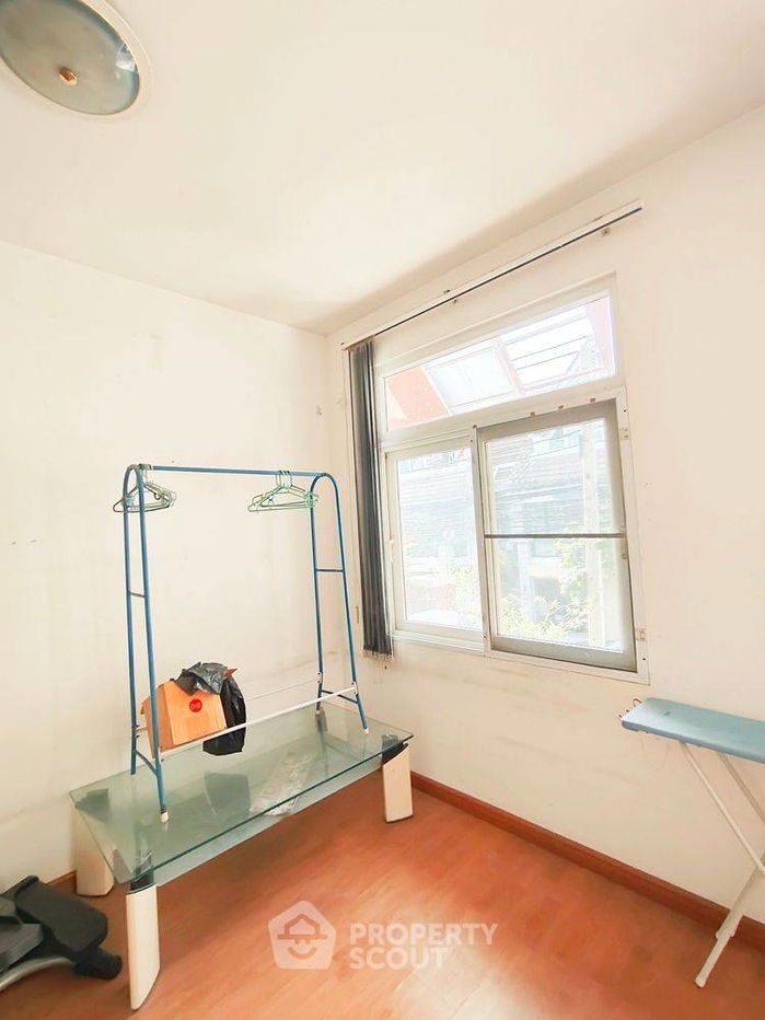 รูป ทาวน์เฮ้าส์ 3-ห้องนอน ที่ เมอริท เพลส ลาดพร้าว 87 ใน คลองเจ้าคุณสิงห์ (ID 2431136) - รูปที่ 14/17