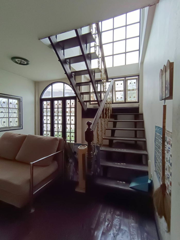 รูป 🏡 ขาย: บ้านเดี่ยวสองชั้น พร้อมออฟฟิศ และที่ดินเปล่า ทำเลทองในนนทบุรี! - รูปที่ 9/22