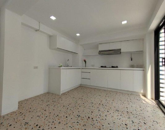 รูป  ให้เช่าทาวน์โฮม 3 ชั้น ซอยวิภาวดีรังสิต 58 /ตกแต่งหรู ตกแต่งสวย / ไม่มีเฟอร์นิเจอณ์ / จอดรถได้ 2 คัน แอร์ 4 เครื่อง อยู่อาศัย หรือ Home Office - รูปที่ 4/16