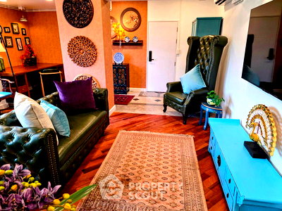 Condos for sale : 2-BR Condo at Sribumpen Condo Home near MRT Khlong Toei (ID 2350936)