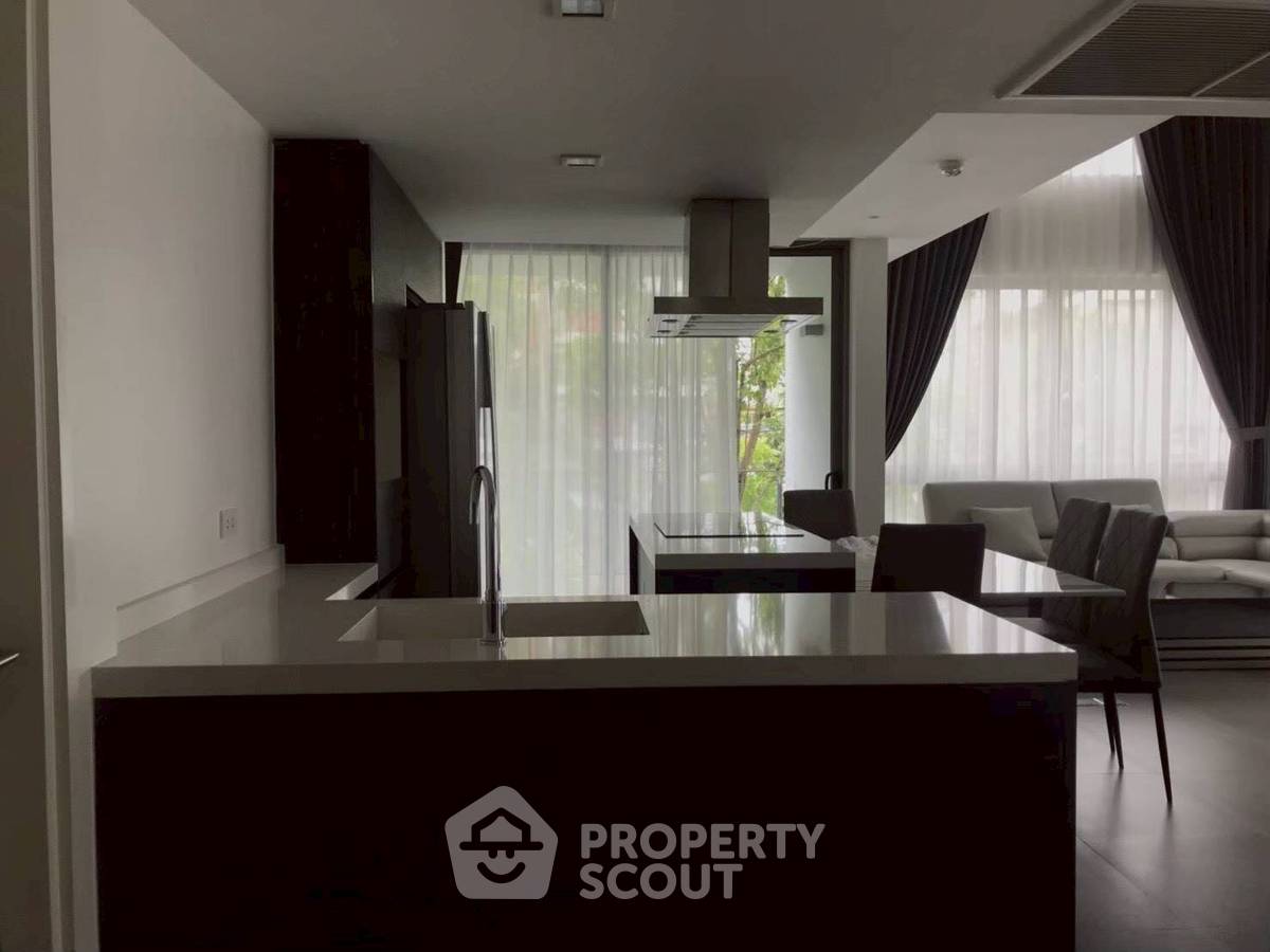 รูป คอนโด 3-ห้องนอน ที่ ดาวน์ทาวน์ 49 สุขุมวิท ใกล้ BTS พร้อมพงษ์ (ID 2466216) - รูปที่ 2/11