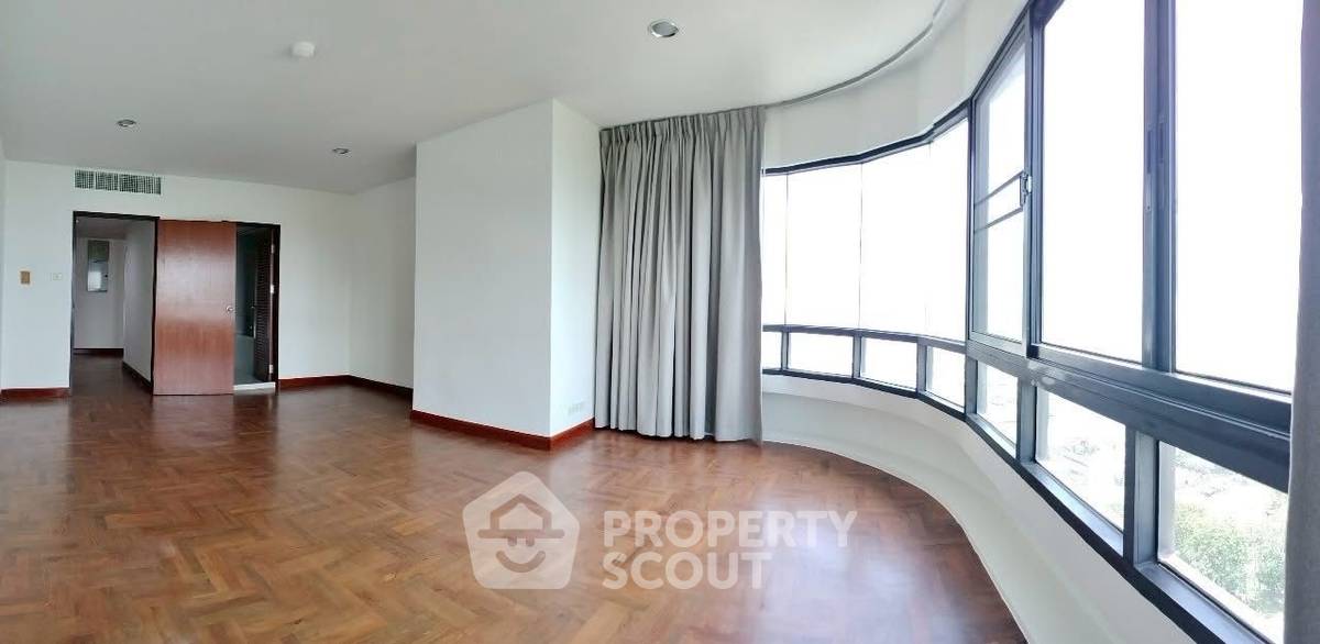 picture 3-BR Condo at Ocean Marina - San Marino Na Jomtien close to Baan Amphur (ID 2235262) - 4/23