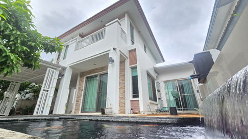 ขายด่วน เจ้าของขายเอง ต่อรองได้ บ้านสวย 2 ชั้น โครงการ มัณฑนา เลค วัชรพล โซนด้านหน้าทะเลสาป สภาพใหม่ สวย ดูแลอย่างดี