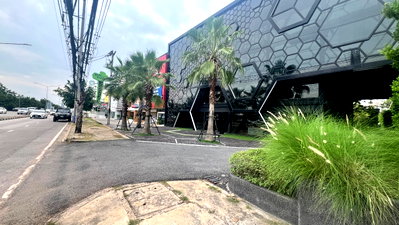 สำนักงาน ถนนเหล่านาดี ขอนแก่น : ขายสำนักงาน/ออฟฟิศ ขนาดใหญ่ ทำเลทอง หน้าตลาดต้นตาล ขอนแก่น 🇹🇭