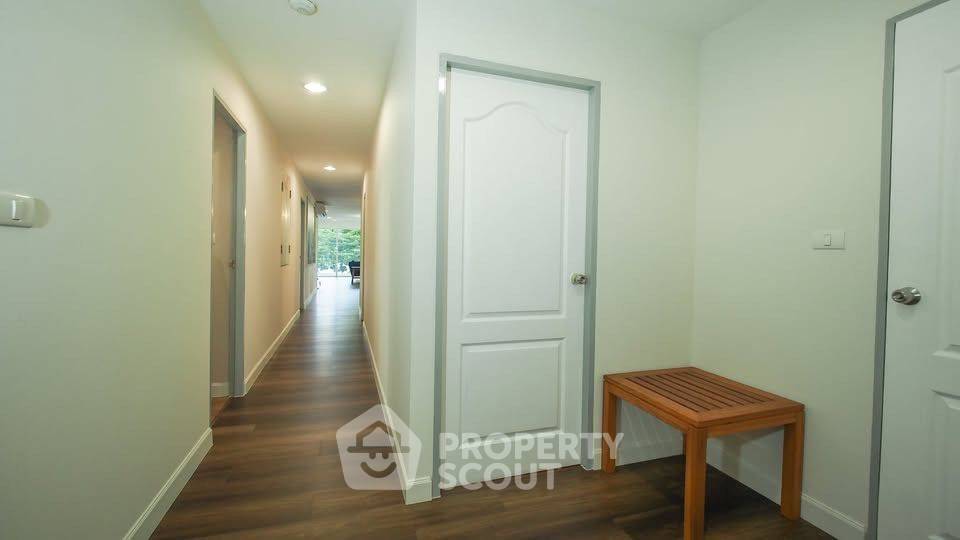 picture 4-BR Condo at The Fine @ River Condominium near BTS Saphan Taksin (ID 2466275) - 11/15