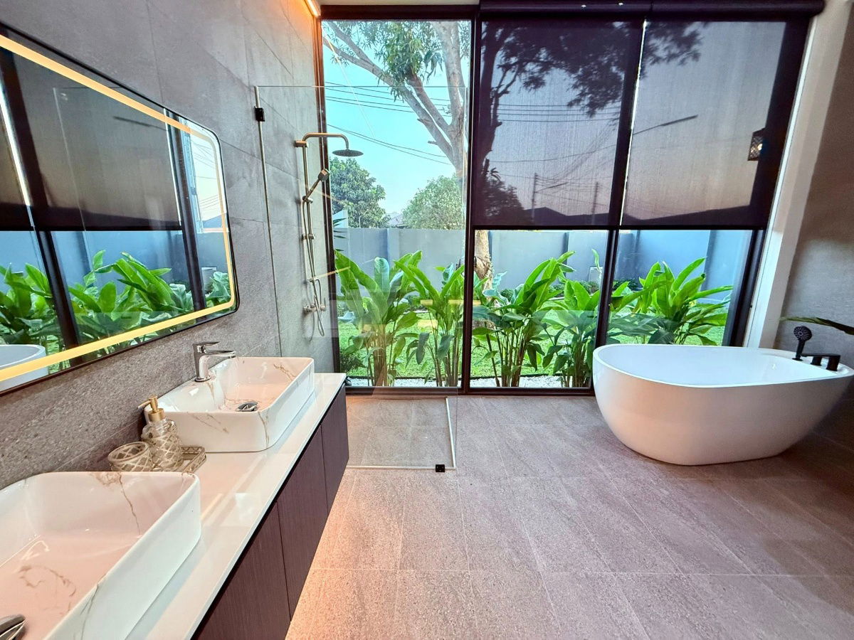 picture Private Pool villa for Sale in Pattaya with Guesthouse - Location : Siam country , Fully Furnished - 34/40