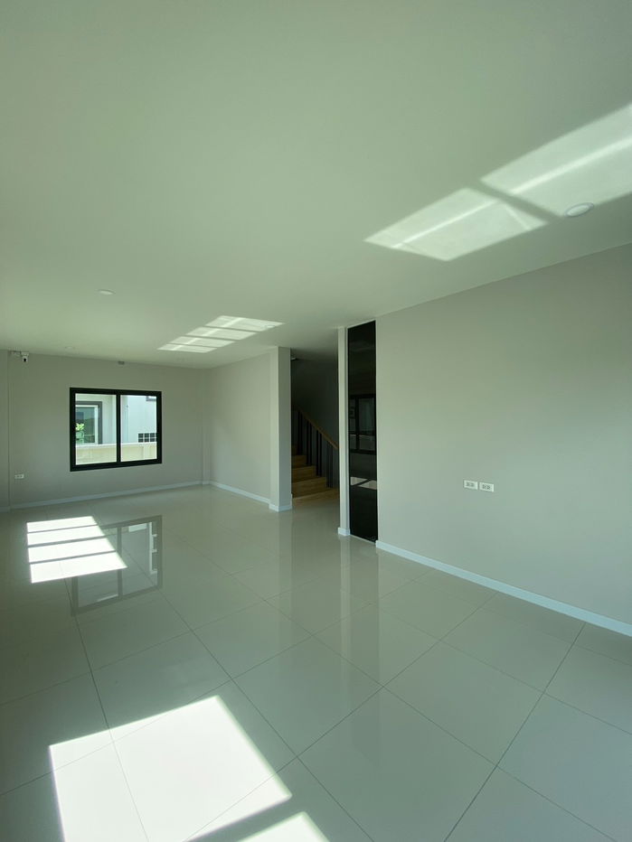 รูป บ้านเดี่ยว 2 ชั้น พื้นที่ใช้สอย 240 ตรม. - รูปที่ 3/7