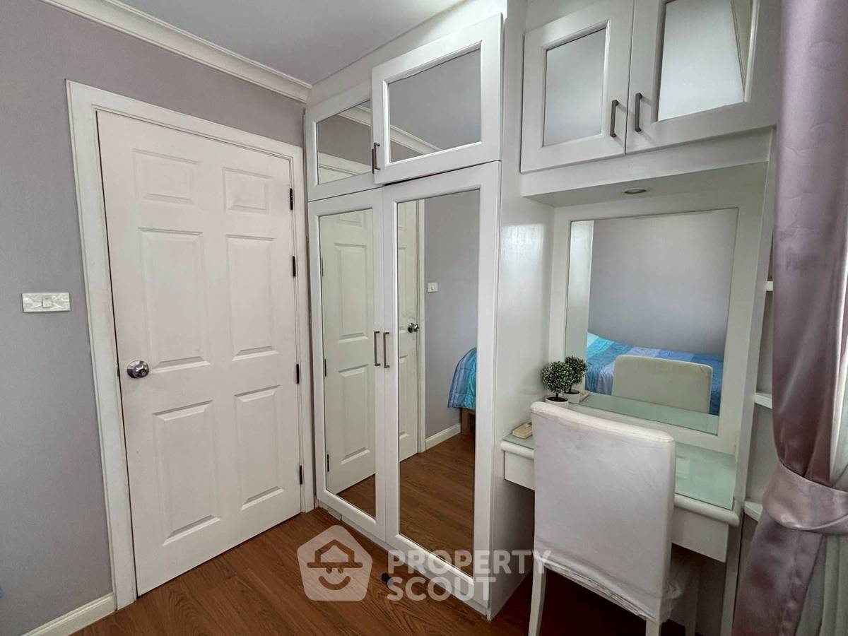 picture 2-BR Condo at Grand Park View Asoke near MRT Sukhumvit (ID 2359757) - 11/17