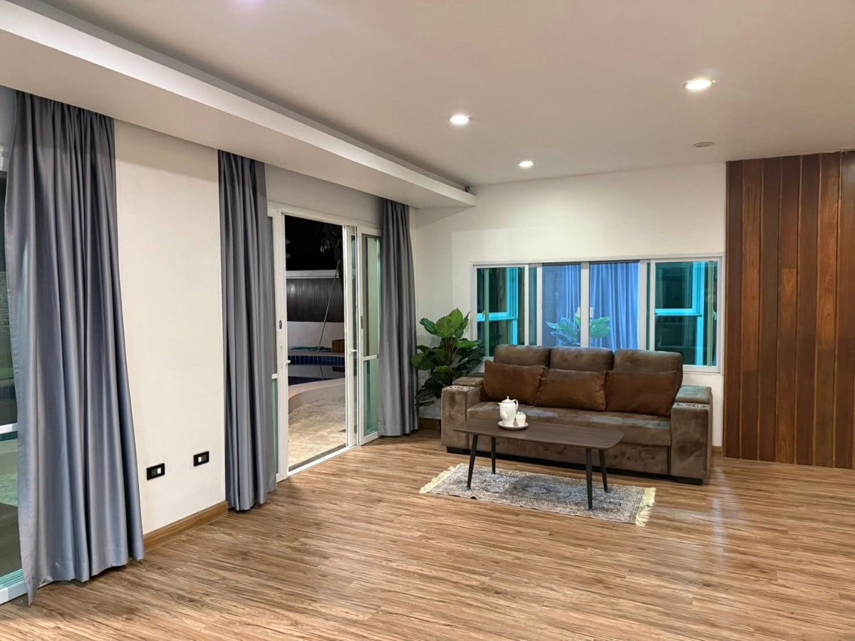 รูป ขาย: บ้านเดี่ยว 3 ชั้นพัทยา พร้อมสระว่ายน้ำส่วนตัว 6 ห้องนอน - ซอยทุ่งกลมตาลหมัน - รูปที่ 9/41