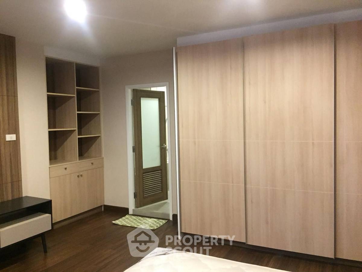 รูป คอนโด 2-ห้องนอน ที่ สายชล แมนชั่น ใกล้ BTS สะพานตากสิน (ID 453039) - รูปที่ 5/8