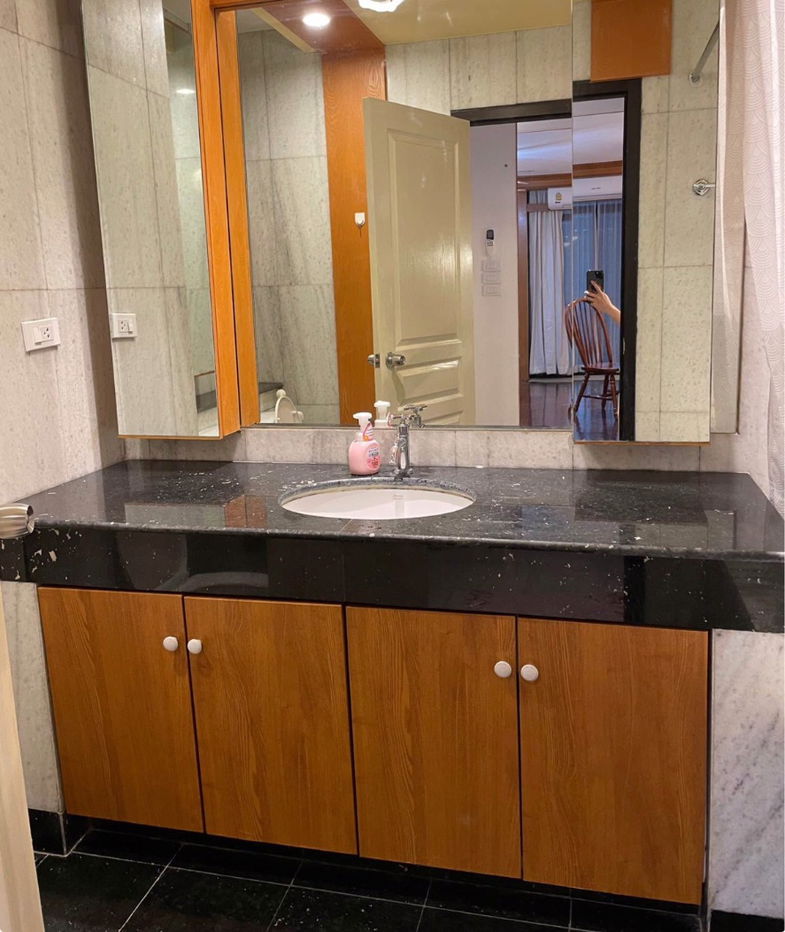 picture Pipat Place - 9/11