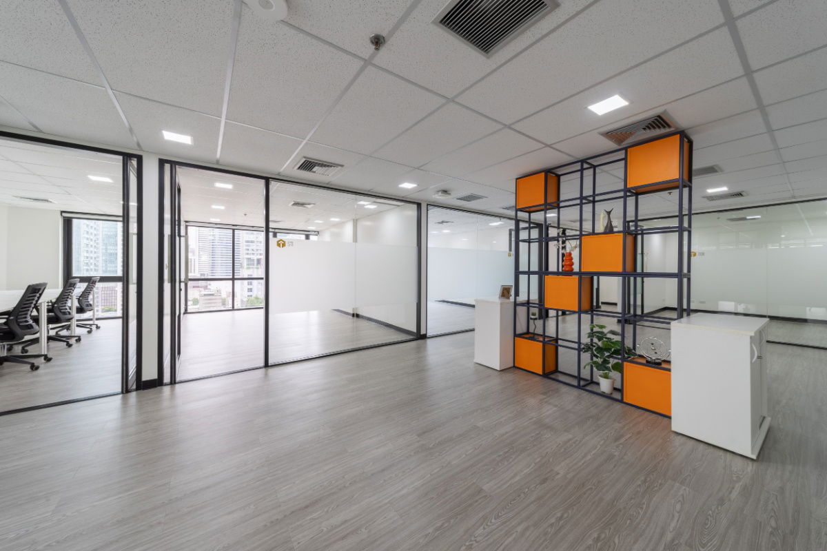 picture Serviced Office for Rent, Full-service at Sethiwan Tower Sathon-Silom – Just 1 minute from BTS Saint Louis - 14/18