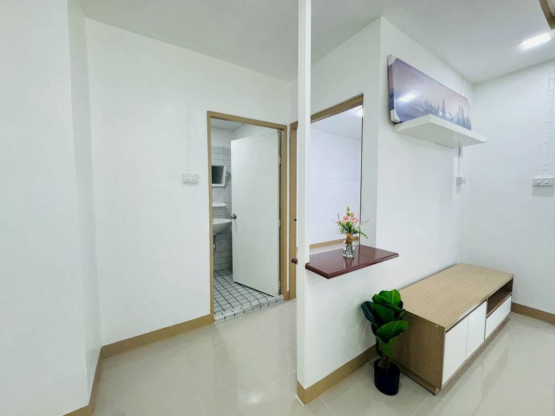 รูป ทาวน์เฮ้าส์ 2 ชั้น #หมู่บ้านพฤกษา3 วัดลาดปลาดุก! หลังริม เนื้อที่ 24 ตร.วา มีพื้นที่ด้านข้าง! ฟังก์ชันใหญ่ 4 ห้องนอน 2 ห้องน้ำ ต่อเติมระเบียงหน้าบ้าน - รูปที่ 8/20