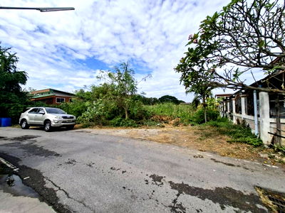 ที่ดิน นิคมไฮเทค บ้านหว้า : ที่ดินย่านชุมชน 2 ไร่ 40 วา (840 วา) เข้าซอยบ้านคานหาม 1 เพียง 300 เมตร ซอยวัดคานหาม อยู่ในย่านชุมชน ใกล้นิคมอุตสาหกรรมโรจนะ 