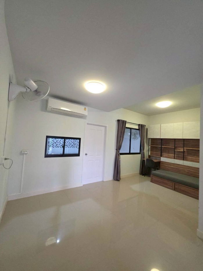 รูป 🏡 ให้เช่า ทาวน์โฮมทำเลดี — พร้อมเข้าอยู่ 💸 16,000 บาท/เดือน 🛒 MEGA บางนา ✈️ สนามบินสุวรรณภูมิ - รูปที่ 7/13