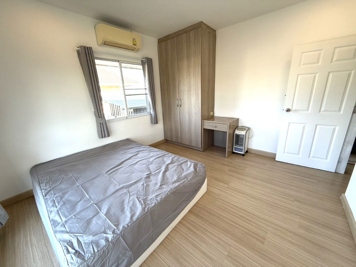 รูป ให้เช่าบ้านเดี่ยวสองชั้น  3 ห้องนอน 3 ห้องน้ำ 1  ห้องครัว  1  ที่จอดรถ - รูปที่ 8/19