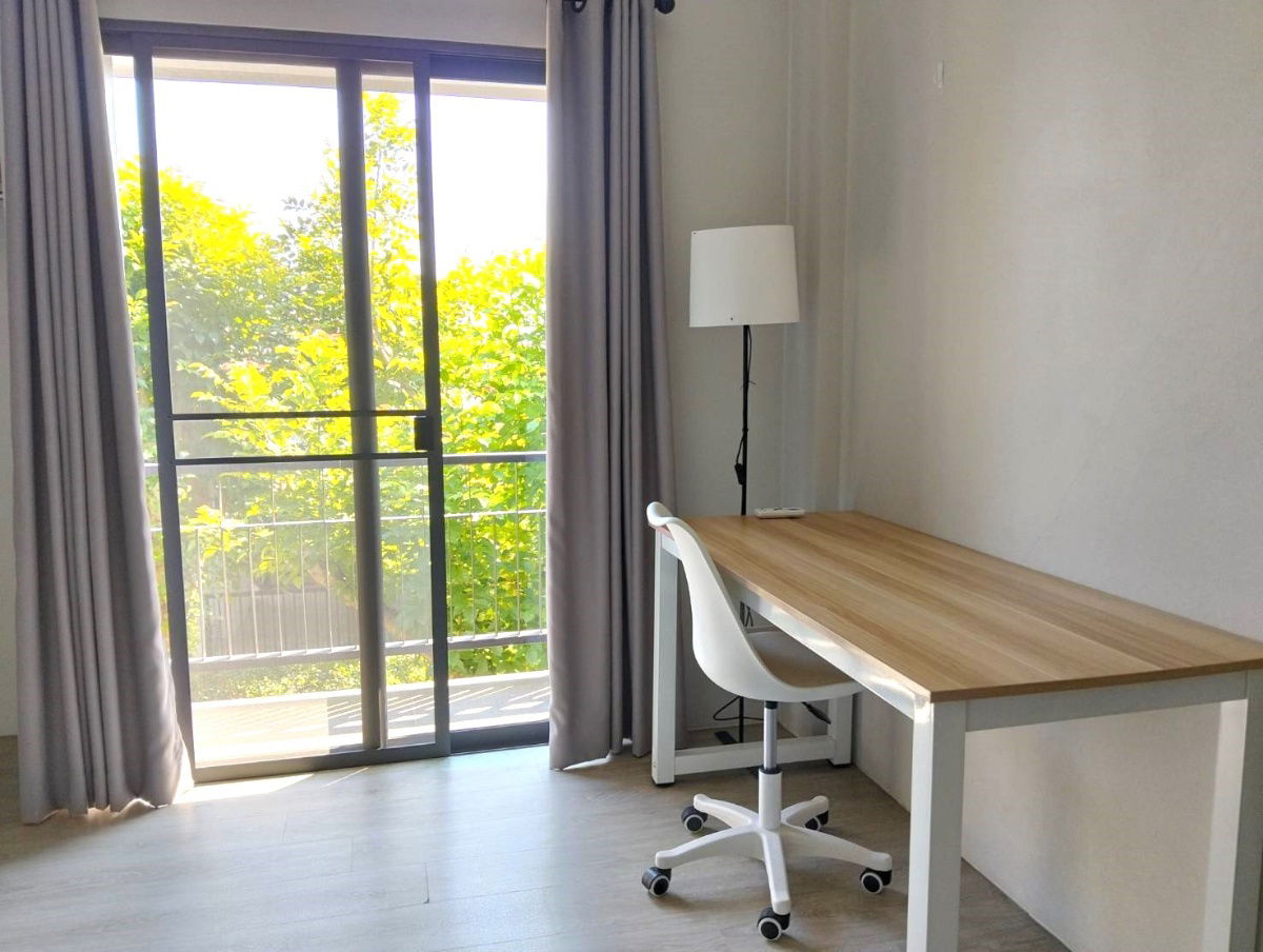 picture A two storey house for rent with 3 bedrooms,3 toilets and 1 kitchen. - 13/16