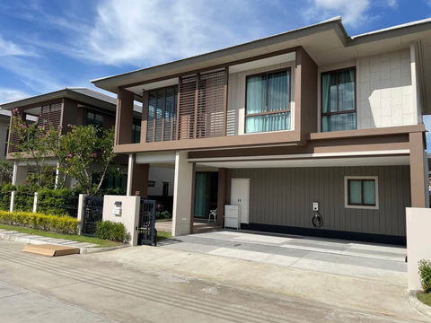 RS3863 ให้เช่าบ้านเดี่ยวหรู โครงการบุราสิริ กรุงเทพกรีฑา ใกล้ BTS อุดมสุข