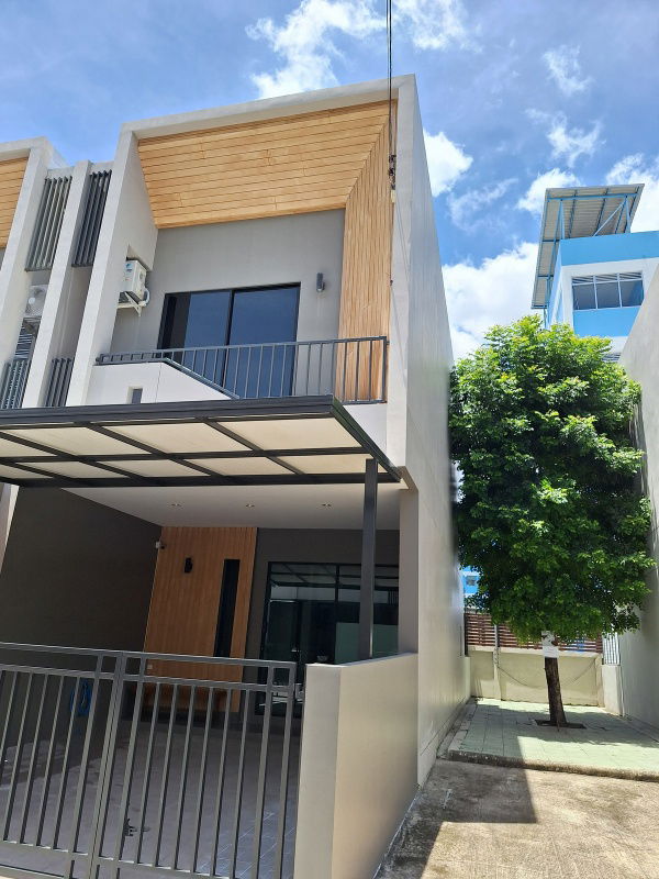 รูป 💥CP-9569💥ให้เช่า ทาวน์โฮม หัวมุม โครงการ เดอะ แคนวาส สุขุมวิท - สำโรง 👉แอดไลน์ @seecondo - รูปที่ 2/39