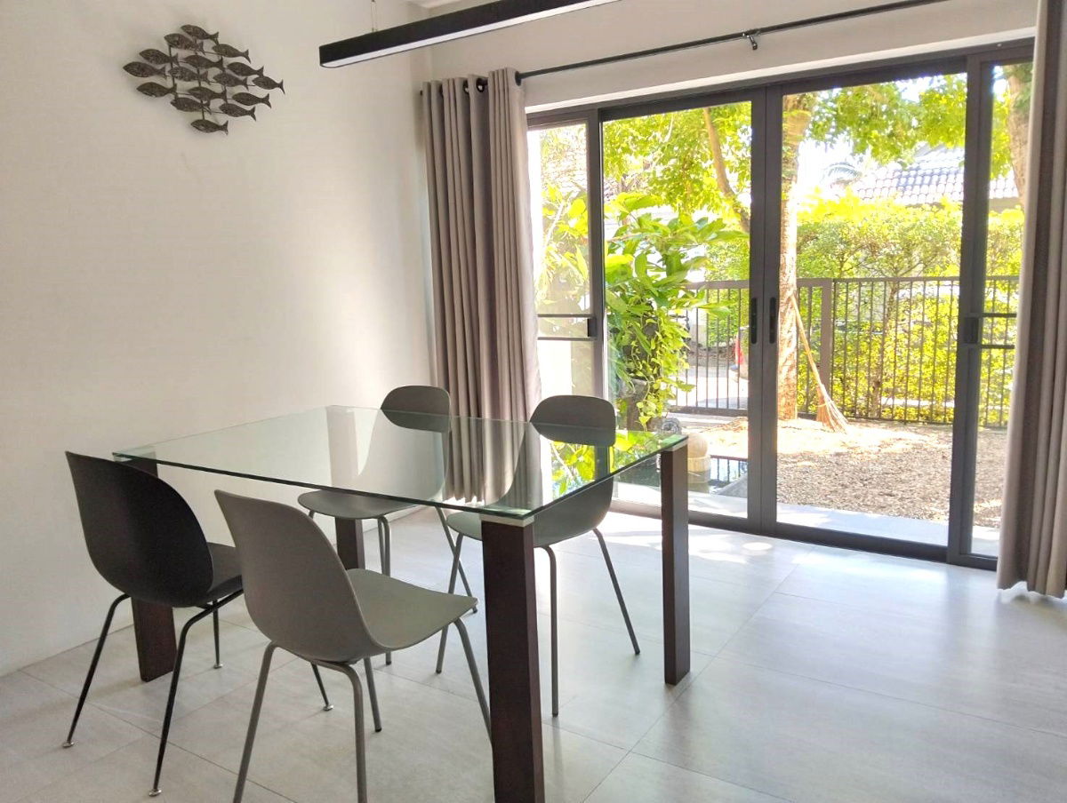 picture A two storey house for rent with 3 bedrooms,3 toilets and 1 kitchen. - 5/16