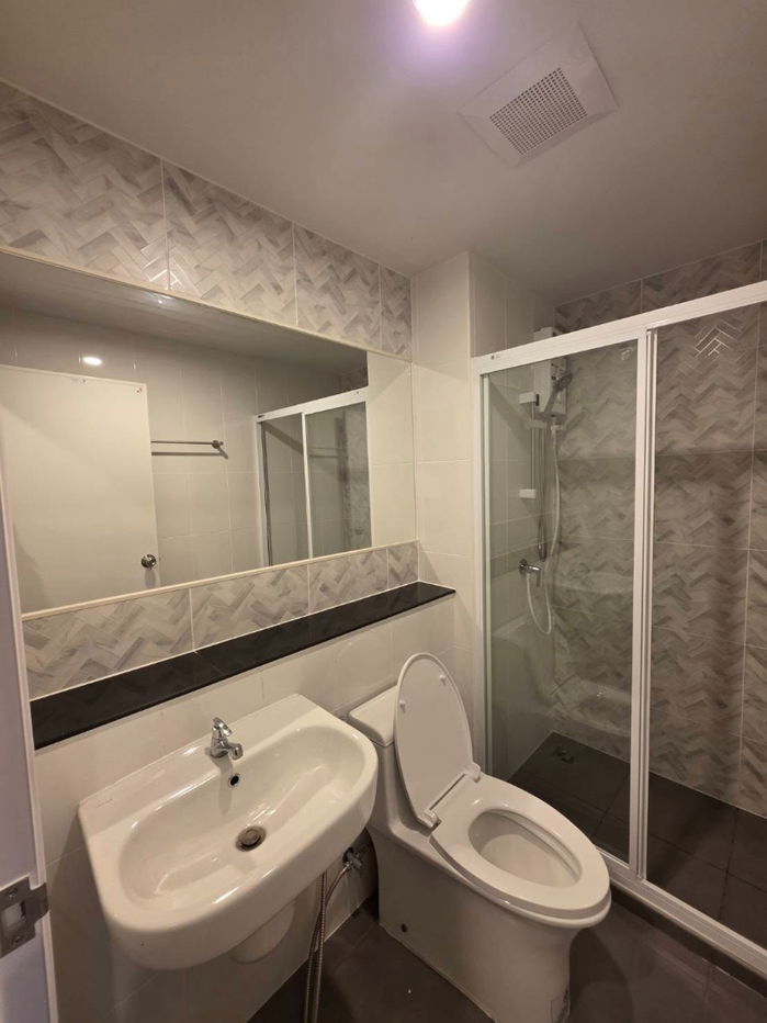 picture Condo for rent: Regent Home Bangna, ready to move in. If interested, contact Line @goodmanpro or call 0999029192. - 7/10