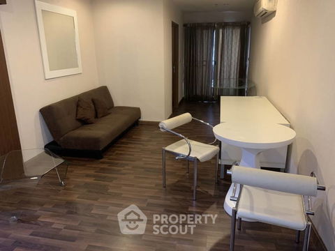 1-BR Condo at Silom City Resort Condominium near BTS Chong Nonsi (ID 386685)
