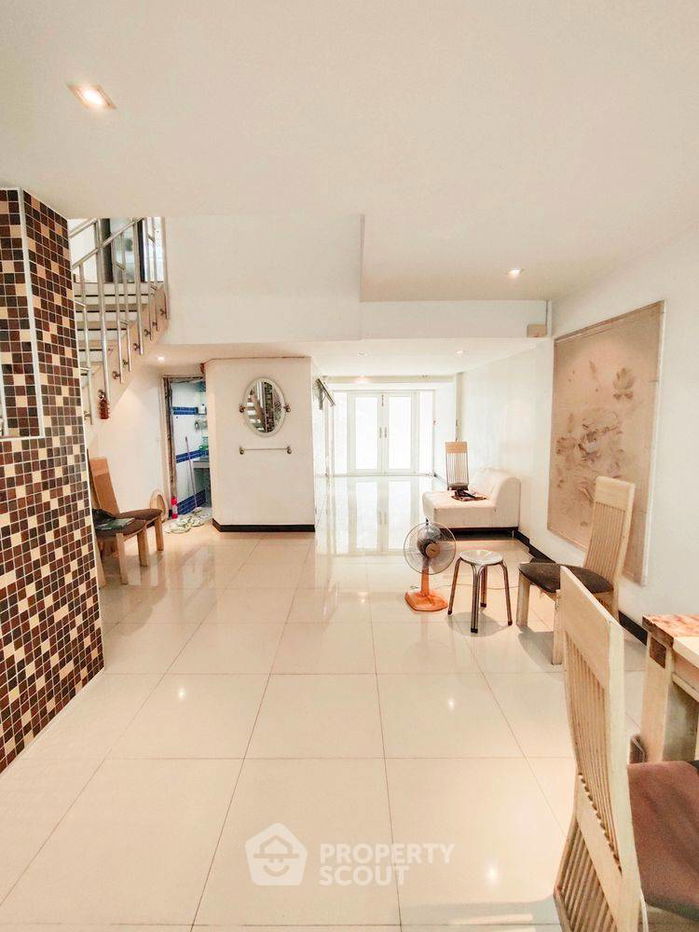 รูป ทาวน์เฮ้าส์ 3-ห้องนอน ที่ เมอริท เพลส ลาดพร้าว 87 ใน คลองเจ้าคุณสิงห์ (ID 2431136) - รูปที่ 9/17