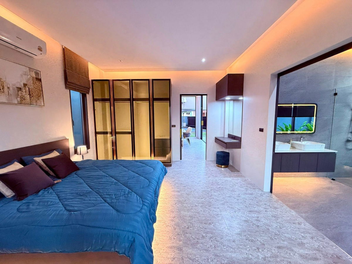 picture Private Pool villa for Sale in Pattaya with Guesthouse - Location : Siam country , Fully Furnished - 25/40