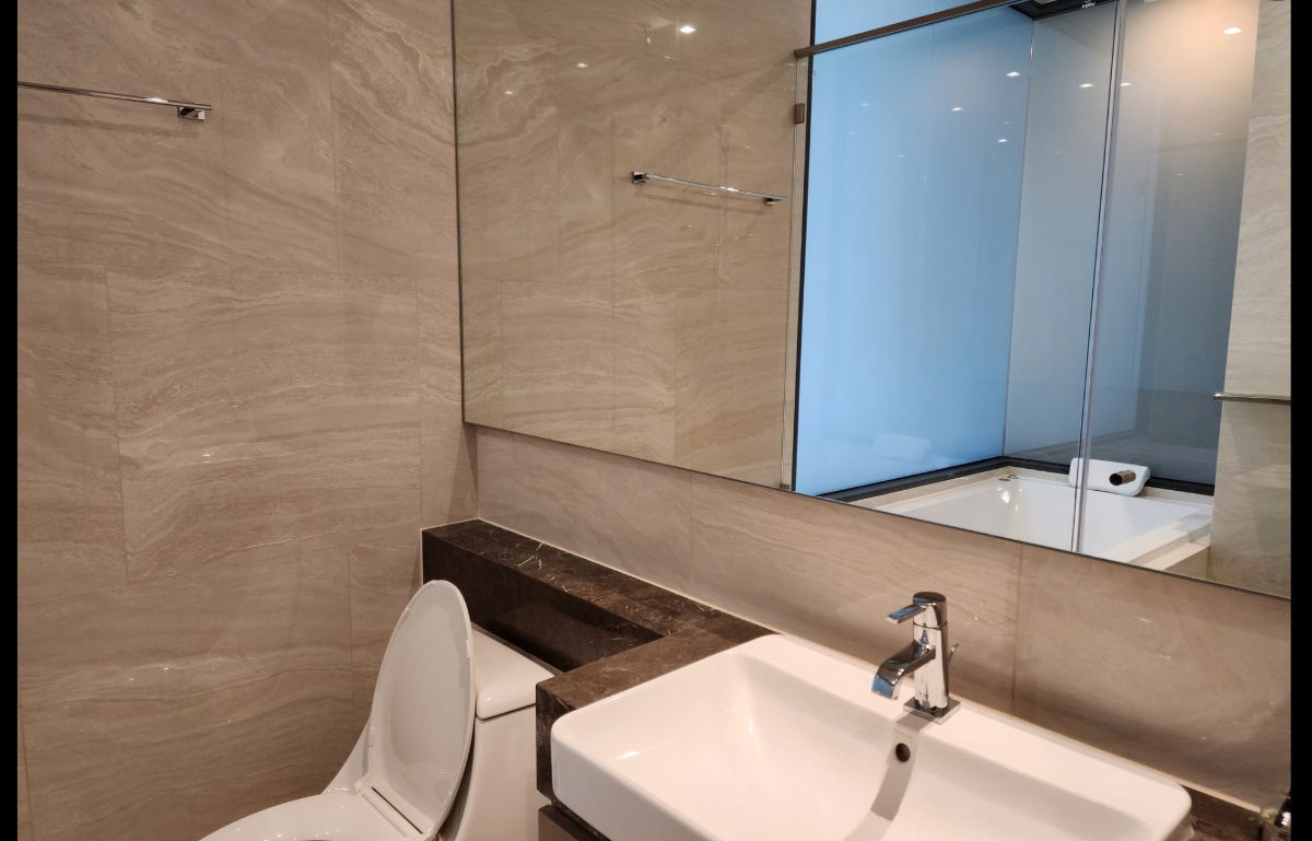 picture  Ashton Silom. 1bed 50sqm. Line id: @pfagent - 6/10