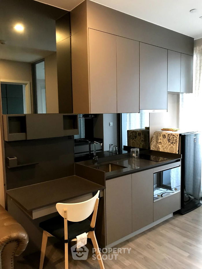 รูป คอนโด 1-ห้องนอน ที่ เดอะ รูม สุขุมวิท 69 ใกล้ BTS พระโขนง (ID 511714) - รูปที่ 4/7