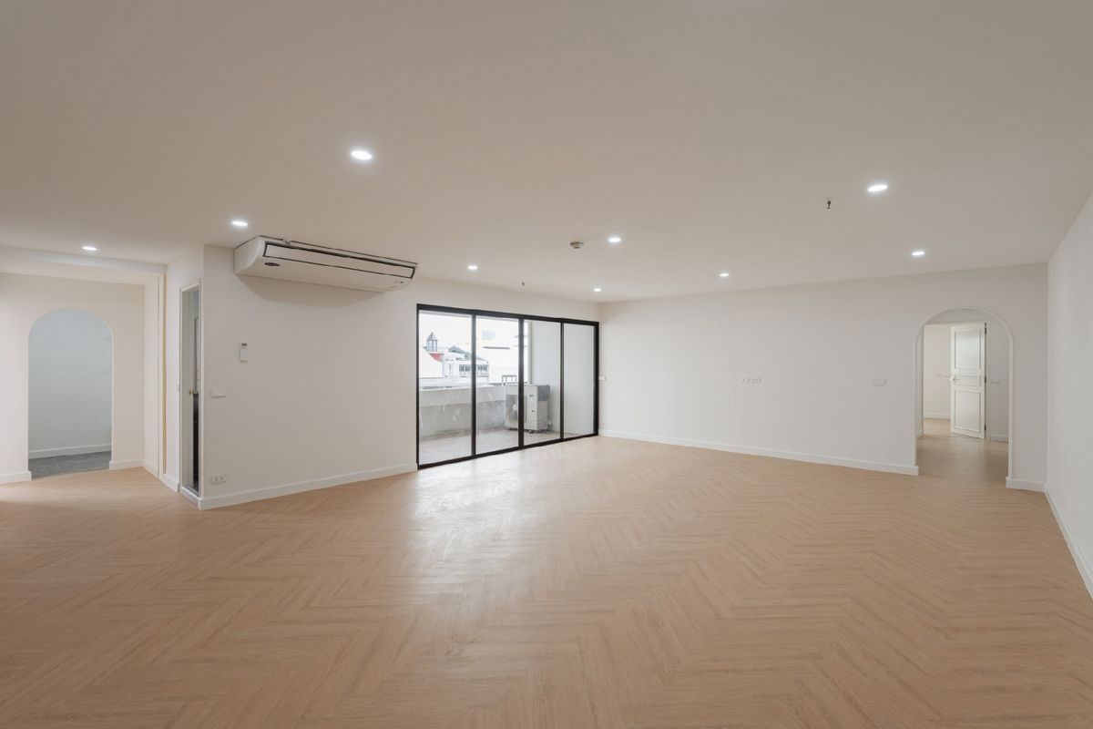 picture For Sale!! Prime Location Prestige Towers MD-25085312 - 13/14