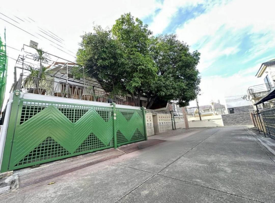 รูป MM7 ให้เช่าบ้านเดี่ยว 2 ชั้นรีโนเวทใหม่ ย่านโชคชัย4 ซอย55  - รูปที่ 1/14