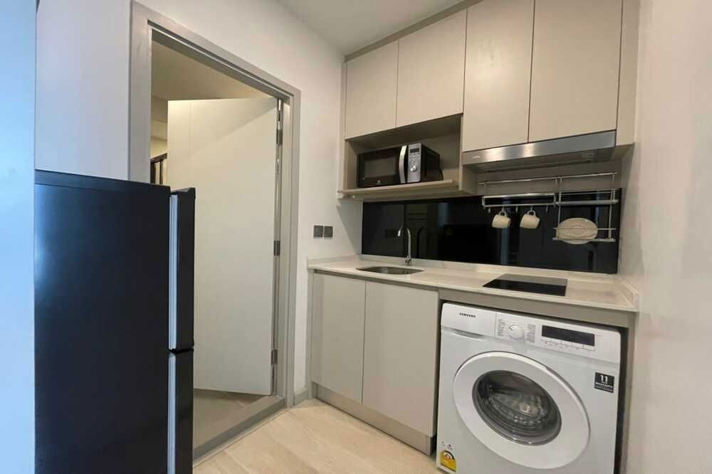 picture Sale with tenant !! high floor 22+, Modern minimalist style! Code C20240500238...KnightsBridge Prime Sathorn, 1 bed, 1 bath, furnished, Special Deal! - 5/6