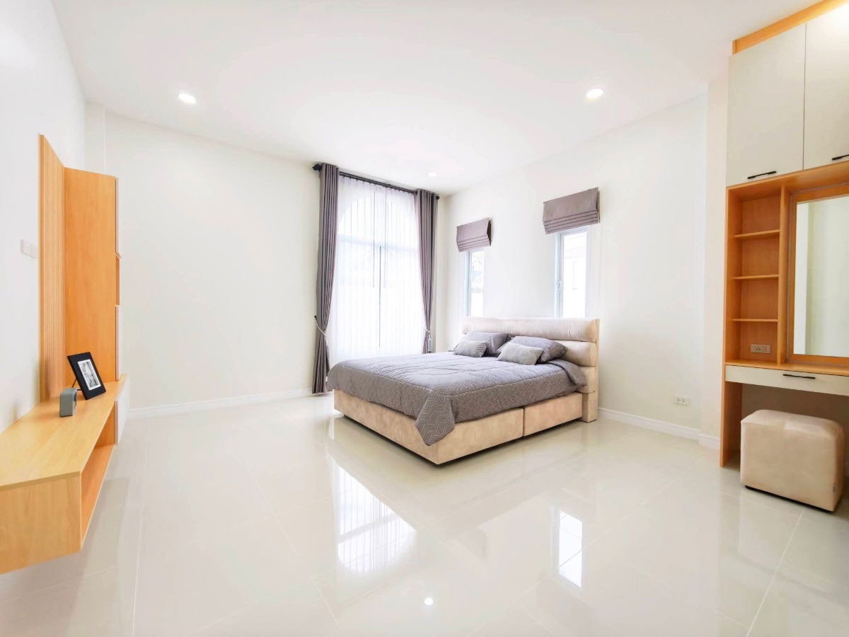 รูป ขายบ้านพูลวิลล่า ตกแต่งบิวท์อินภายในคุณภาพ 4นอน 3น้ำ พร้อมเข้าอยู่ - รูปที่ 8/17