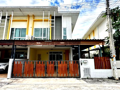 เช่าบ้านแฝด นิคมปิ่นทอง : ให้เช่าบ้านแฝด ม.บุษบา เขาดิน สวนเสือ ศรีราชา