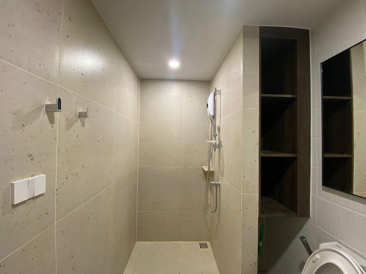 รูป ขายคอนโด Nue Cross Khu Khot | BTS คูคต | วิวสระ |ทิศเหนือ ห้องไม่ร้อนแน่นอน | เฟอร์ครบ | เจ้าของขายเอง - รูปที่ 8/16