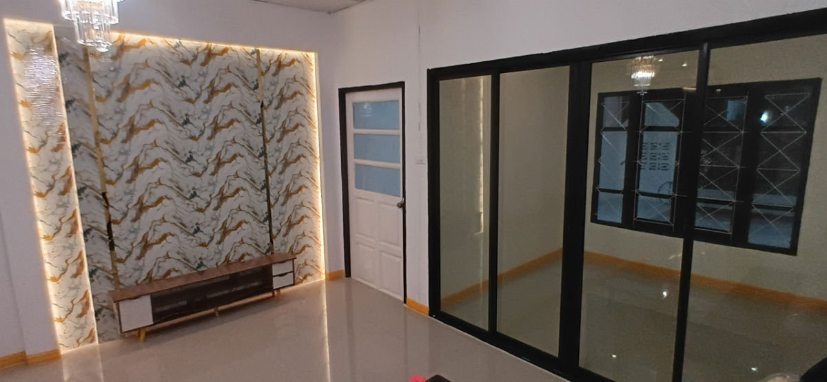 รูป 4ห้องนอนขายหมู่บ้านชอรุ่งเรืองหก20วาใกล้เทศบาลบางบัวทอง - รูปที่ 5/16