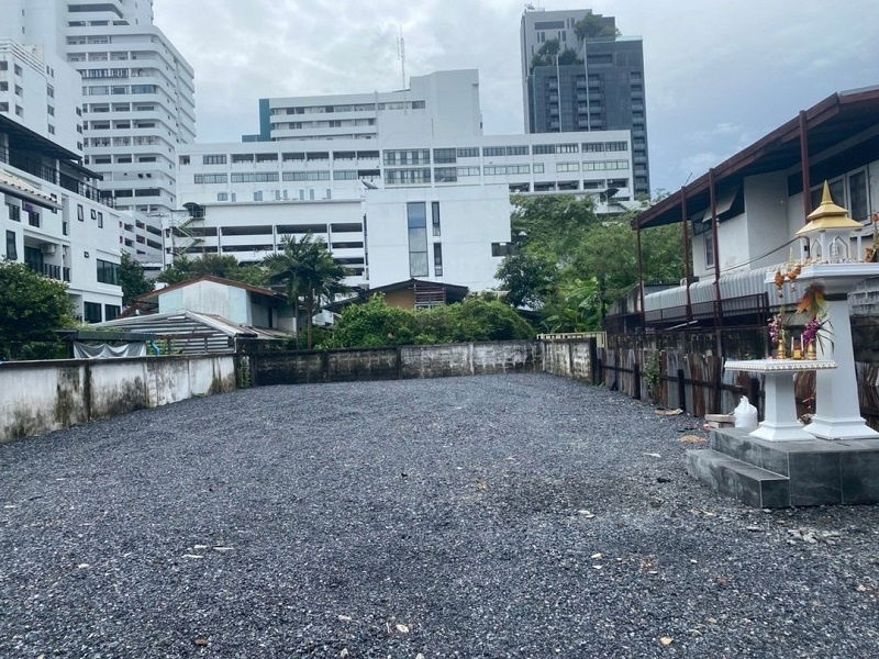 picture Long-term land for rent, filled land, prime location, affordable price, in the heart of the city, Ari area, Soi Phahonyothin 1. - 7/9