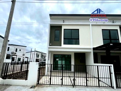 Townhouses for rent : svs305 Townhome for rent at Pruksa Ville 123 Bangna-On Nut. Empty corner house.
