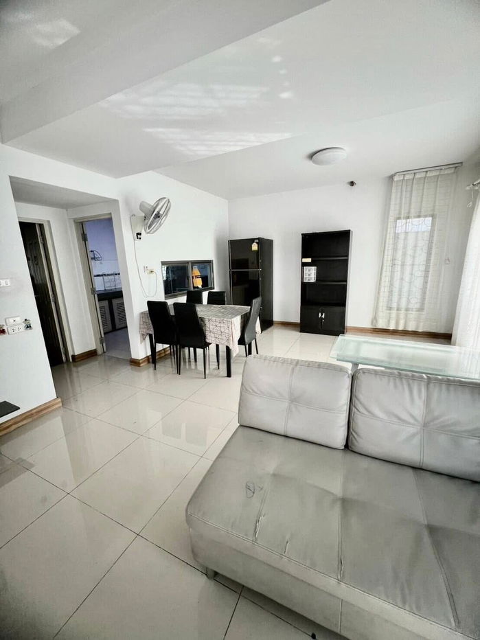 รูป ให้เช่าบ้านแฝด ม.ไลฟ์อินเดอะการ์เด้นท์สวนเสือ ศรีราชา - รูปที่ 6/18