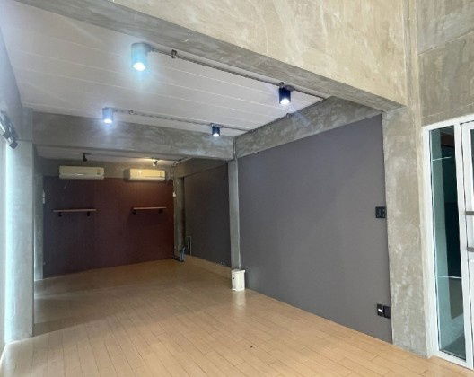 รูป ให้เช่าอาคารสำนักงาน 4.5 ชั้น มีลิฟท์ขนสินค้า ซอยพระราม 9 ซอย 43 พื้นที่ใช้สอยกว่า 900 ตารางเมตร - รูปที่ 3/12